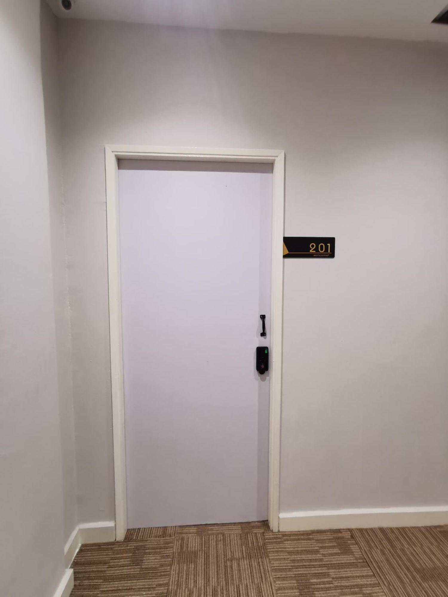 Autumn Guesthouse'S Near Jalan Alor Bukit Bintang Куала-Лумпур Экстерьер фото
